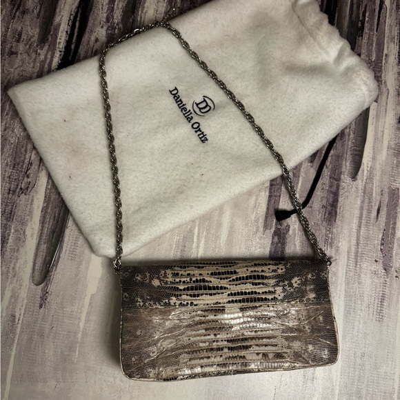 Daniella Ortiz Shoulder Bag - Picture 2 of 4